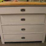 409 2079 CHEST OF DRAWERS